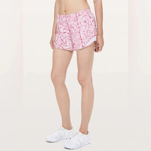 ! Lululemon Pink Floral Bloom Hotty Hot Short II 4” Lined Shorts 6